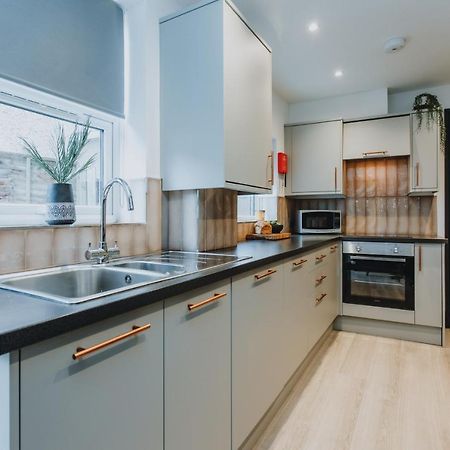 Townhouse House Ideal Contractors In Rugby Exterior photo
